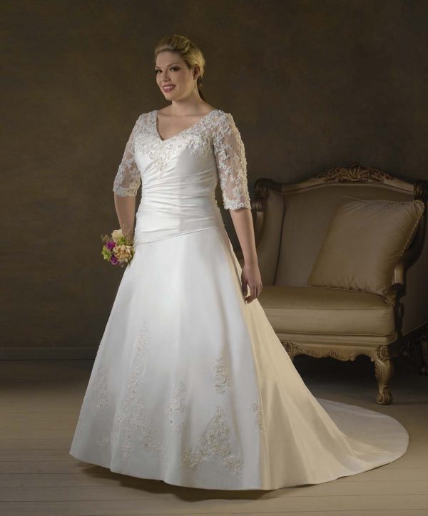 Plus Size Wedding Dresses with Sleeves