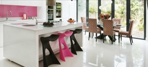 Stylish Pink Kitchen With An Appealing Design