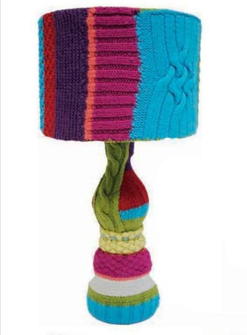 Kitchen Accessories with Knitted and Crochet Motifs