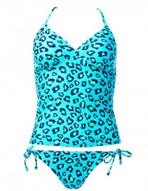 Look Hot and Stay Cool in This Year’s Swimwear 2013
