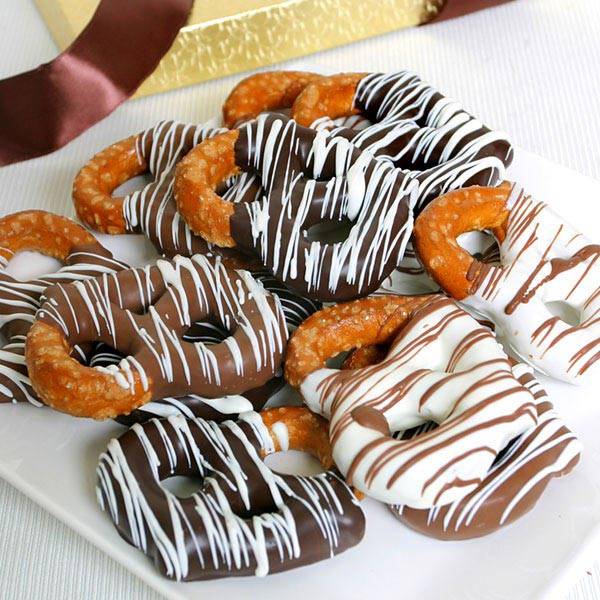Creative Father's Day Gifts 2013 | Triple Chocolate Dipped Pretzels