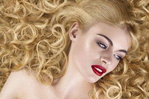 35 Easy Christmas Hairstyles and Holiday Hair Ideas