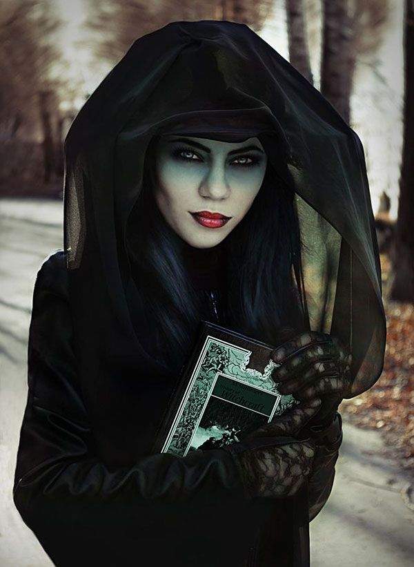 Halloween scary makeup ideas for women
