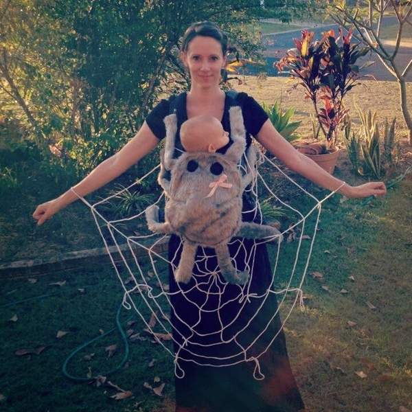 Idea To Turn Your Baby Carrier Into A Great Halloween Costume