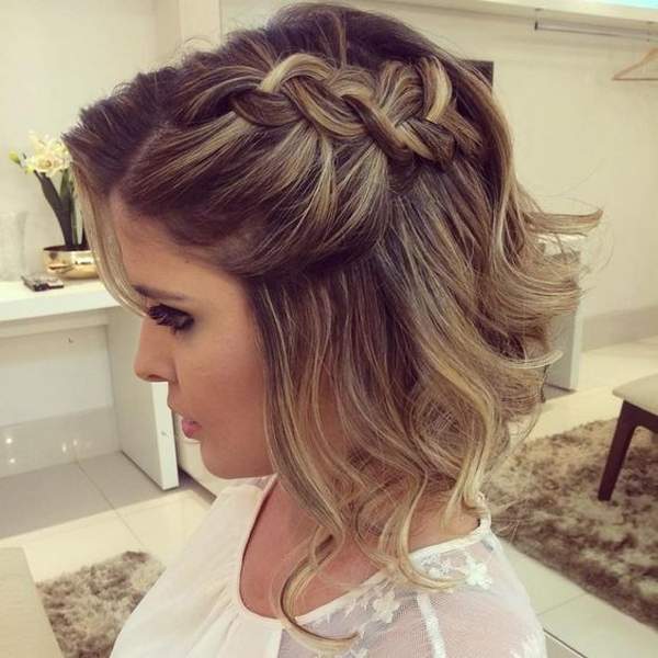 Great Photographs Homecoming Hairstyles diy Strategies Every single female  goals t… | Prom hairstyles for short hair, Half up half down hair prom,  Wedding hair down