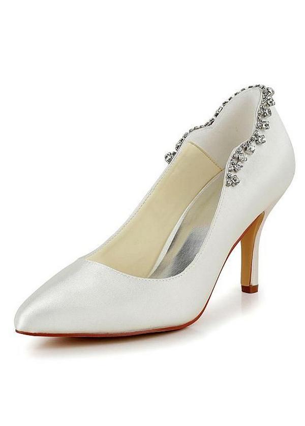 Tips for Buying Wedding Shoes for the Bride - Stylish Trendy